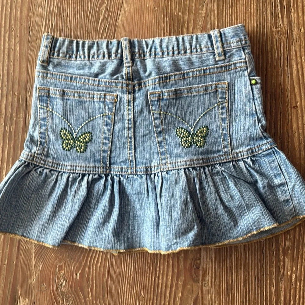 Children’s Place Distressed blue Denim Ruffle Skort Sz 6X/7 Butterfly Detail